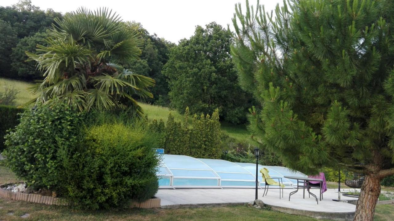 Misaka Villa Jouy-sur-Eure Bagian luar foto